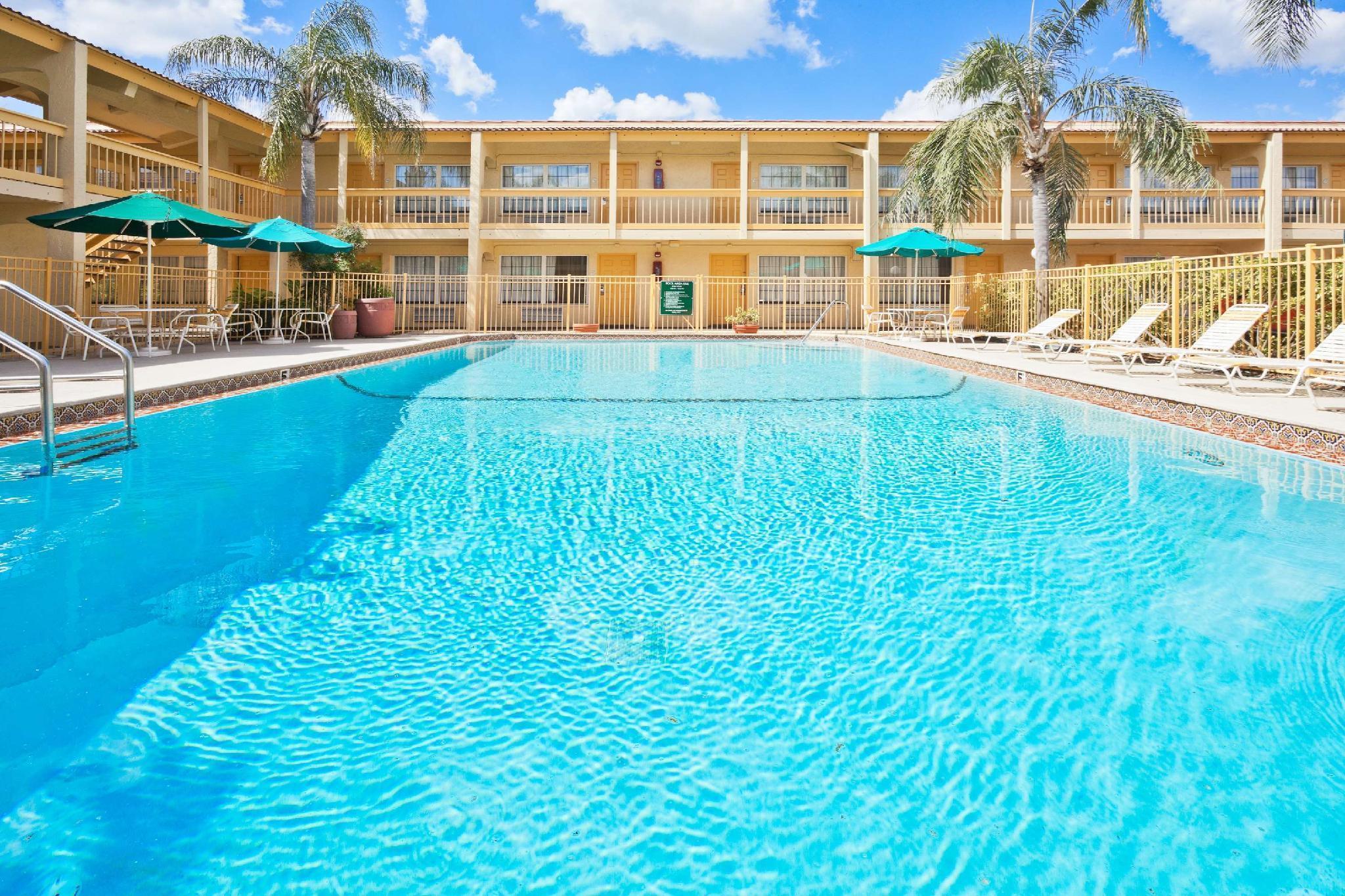 La Quinta Inn Tampa Airport Stadium Westshore Exteriör bild