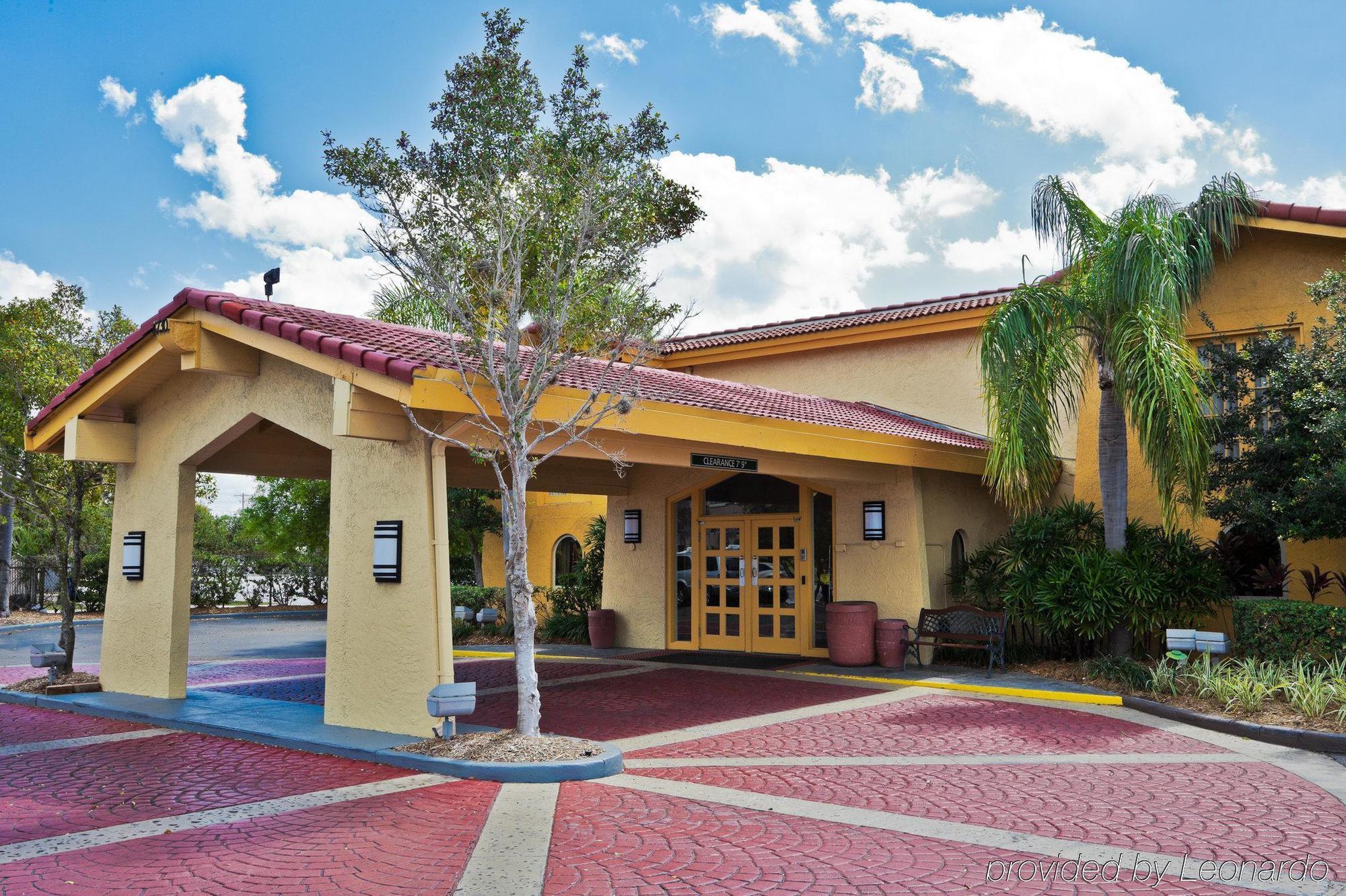 La Quinta Inn Tampa Airport Stadium Westshore Exteriör bild